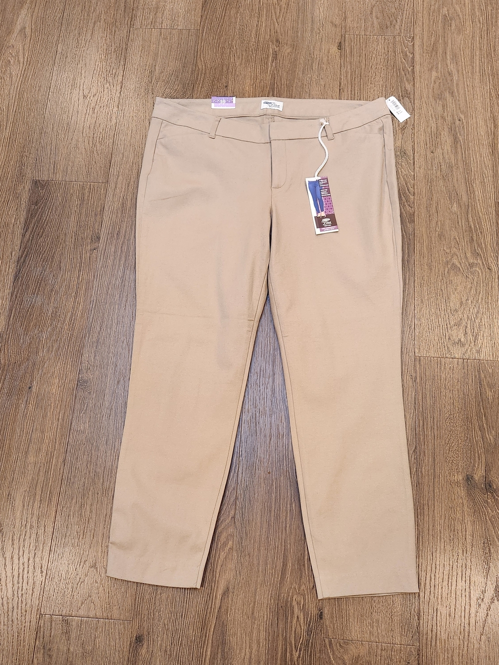 NWT Old Navy the Diva Skinny Ankle Pants - Tan/Khaki Size 16